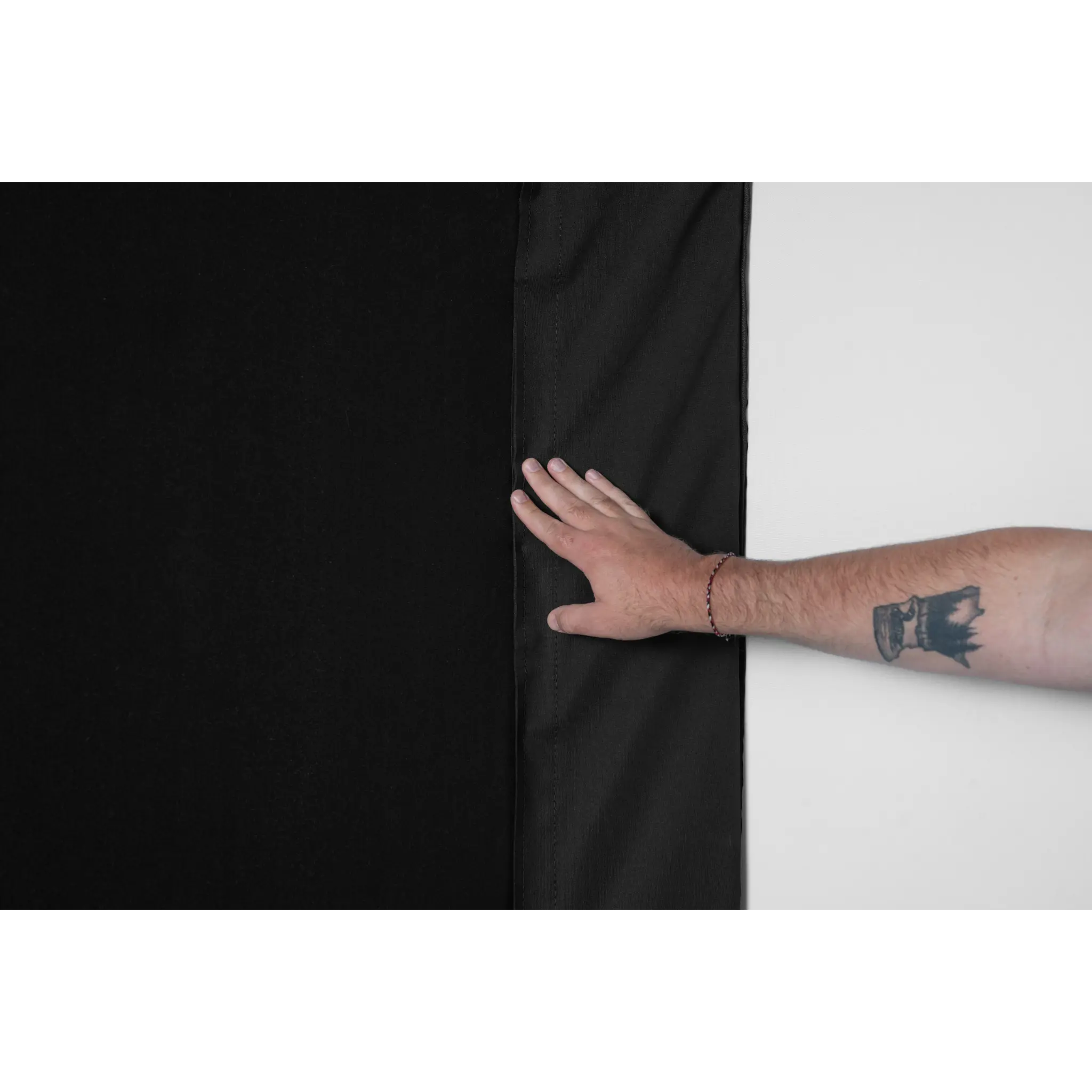 Carl's place indoor golf enclosure flap close-up