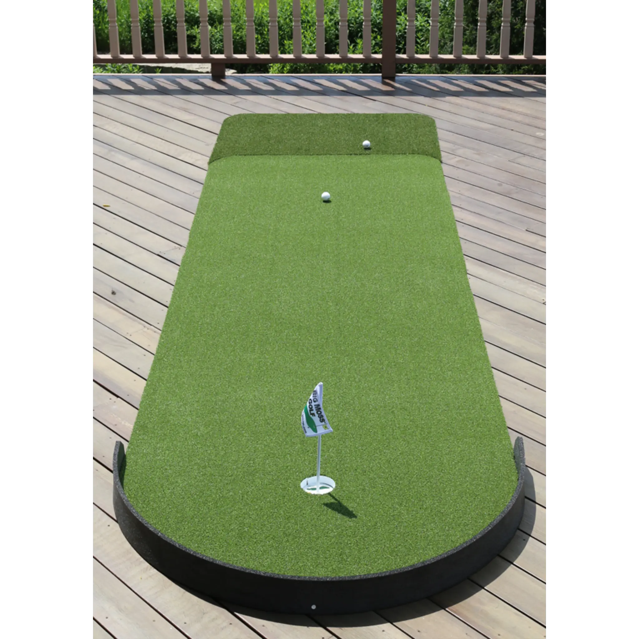Chipping and Putting Greens